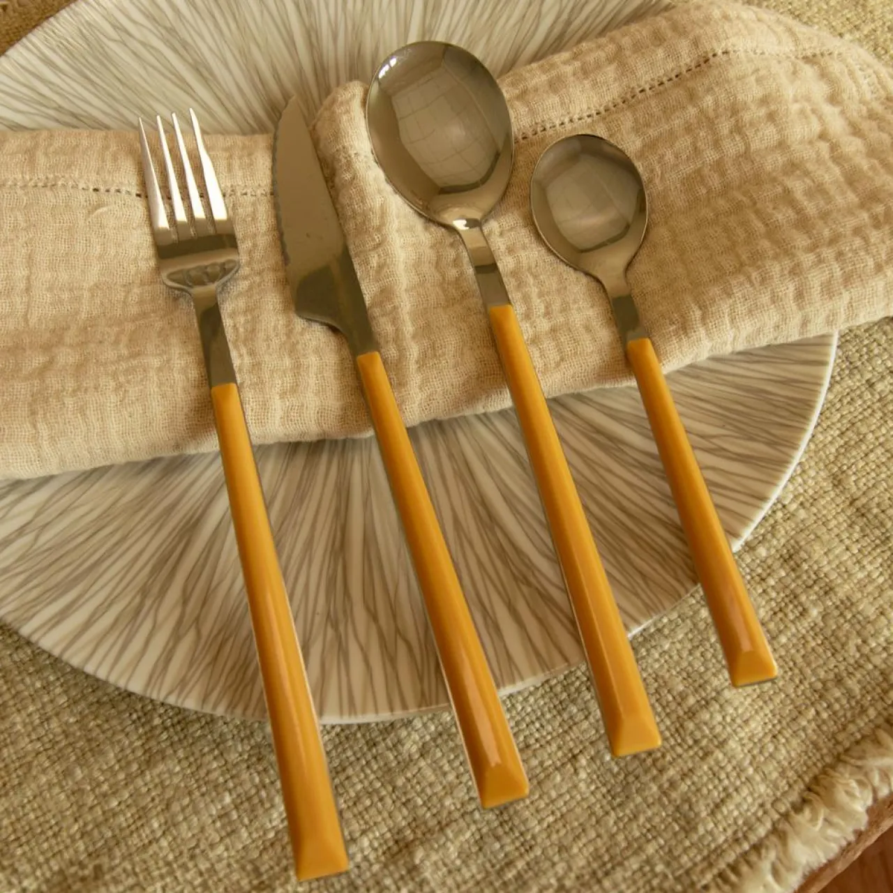 6 Couteaux de table Colorama safran - 23.5 cm