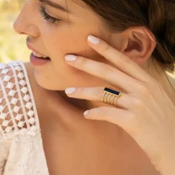 Bague Emma Onyx en laiton doré