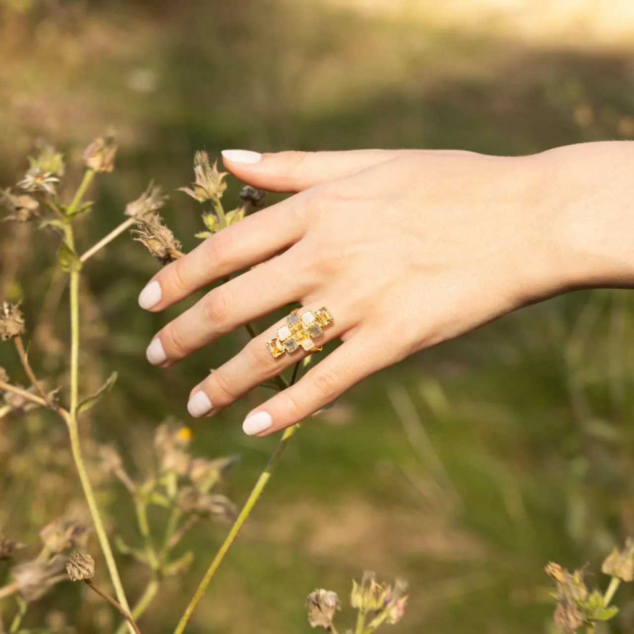Bague Maya Labradorite grise & Pierre de lune en laiton doré