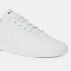 Baskets Court One blanches