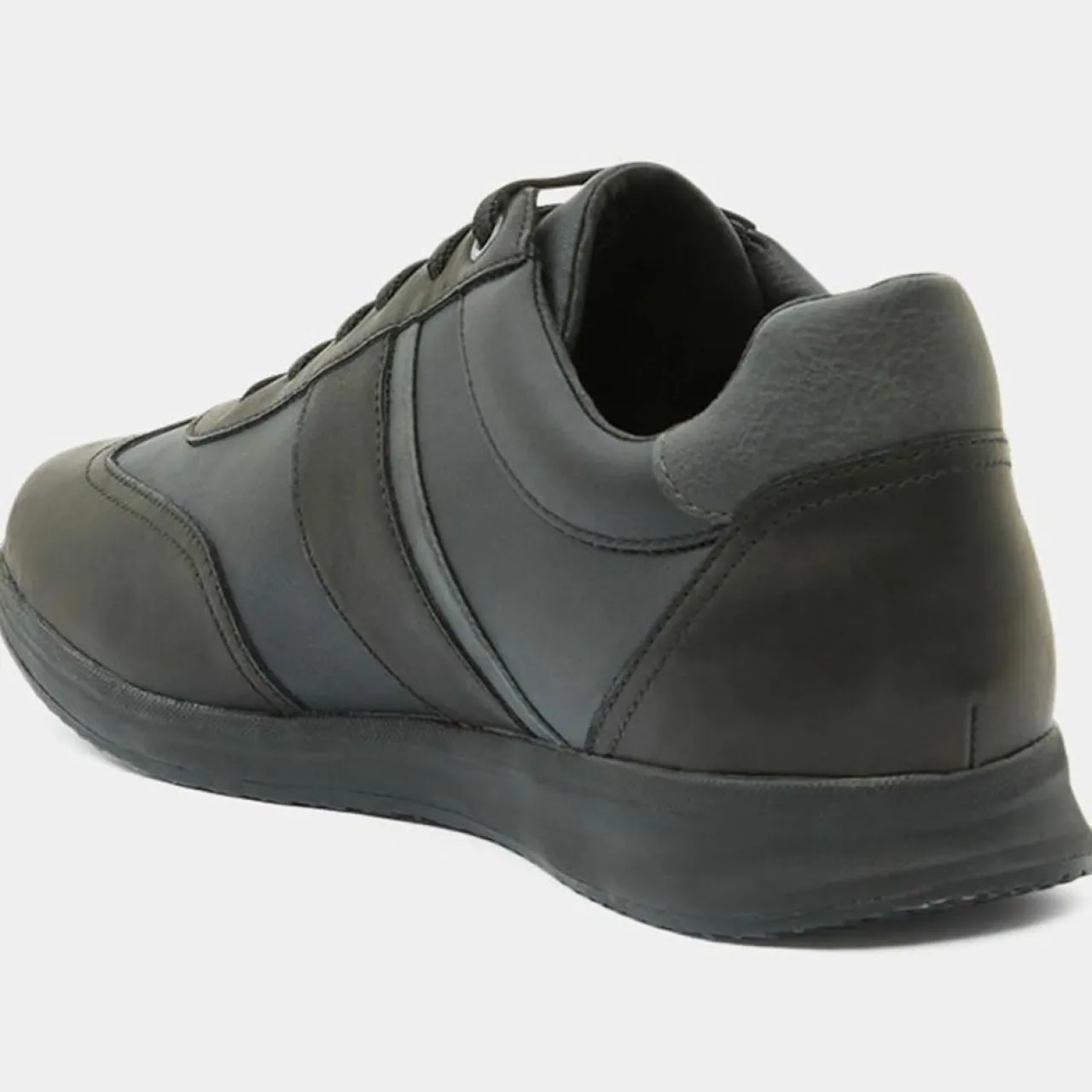 Baskets en Cuir Avery noires