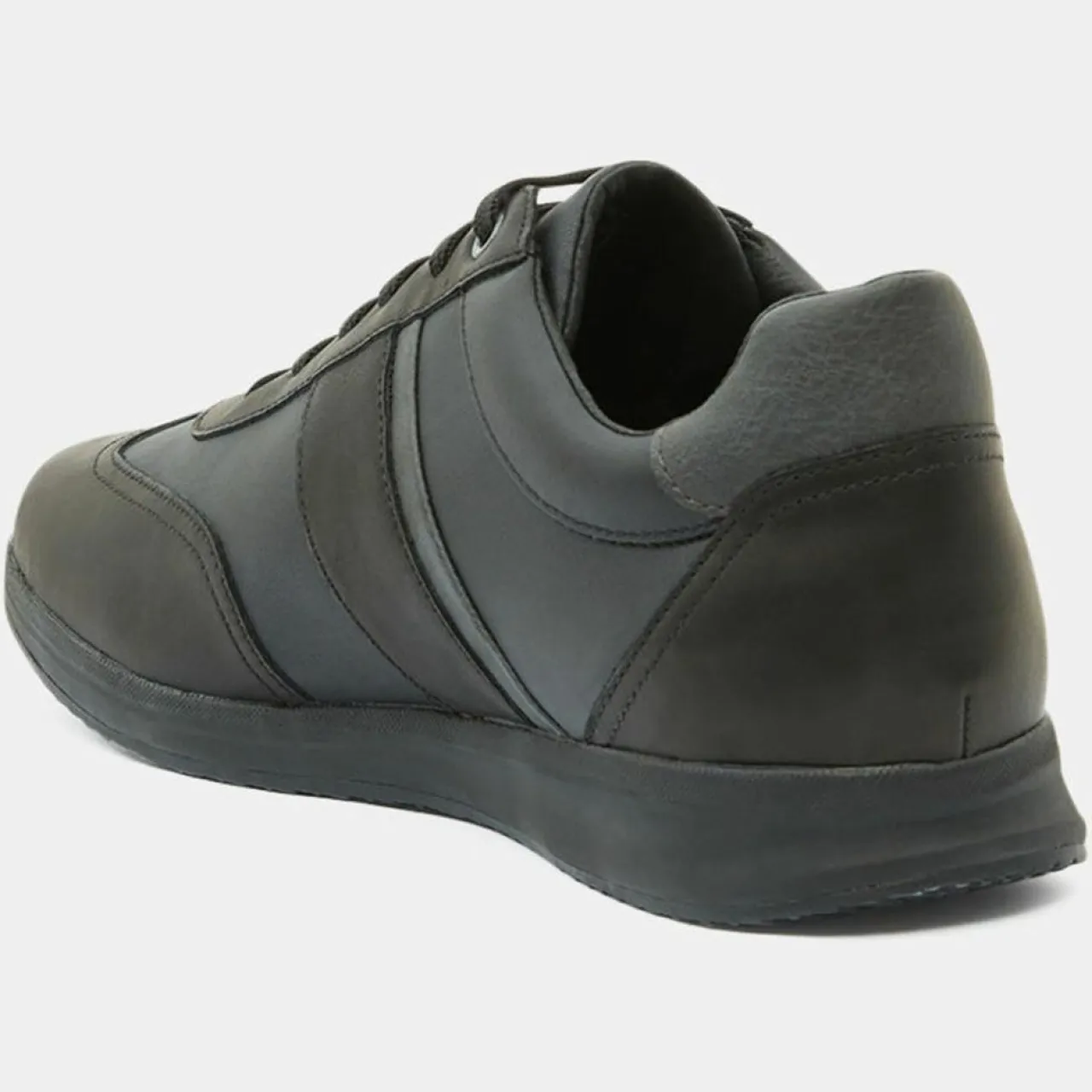 Baskets en Cuir Avery noires