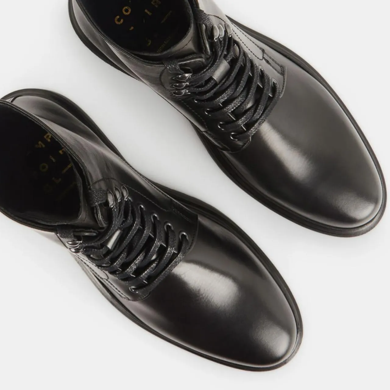 Boots à lacets semelle épaisse noires