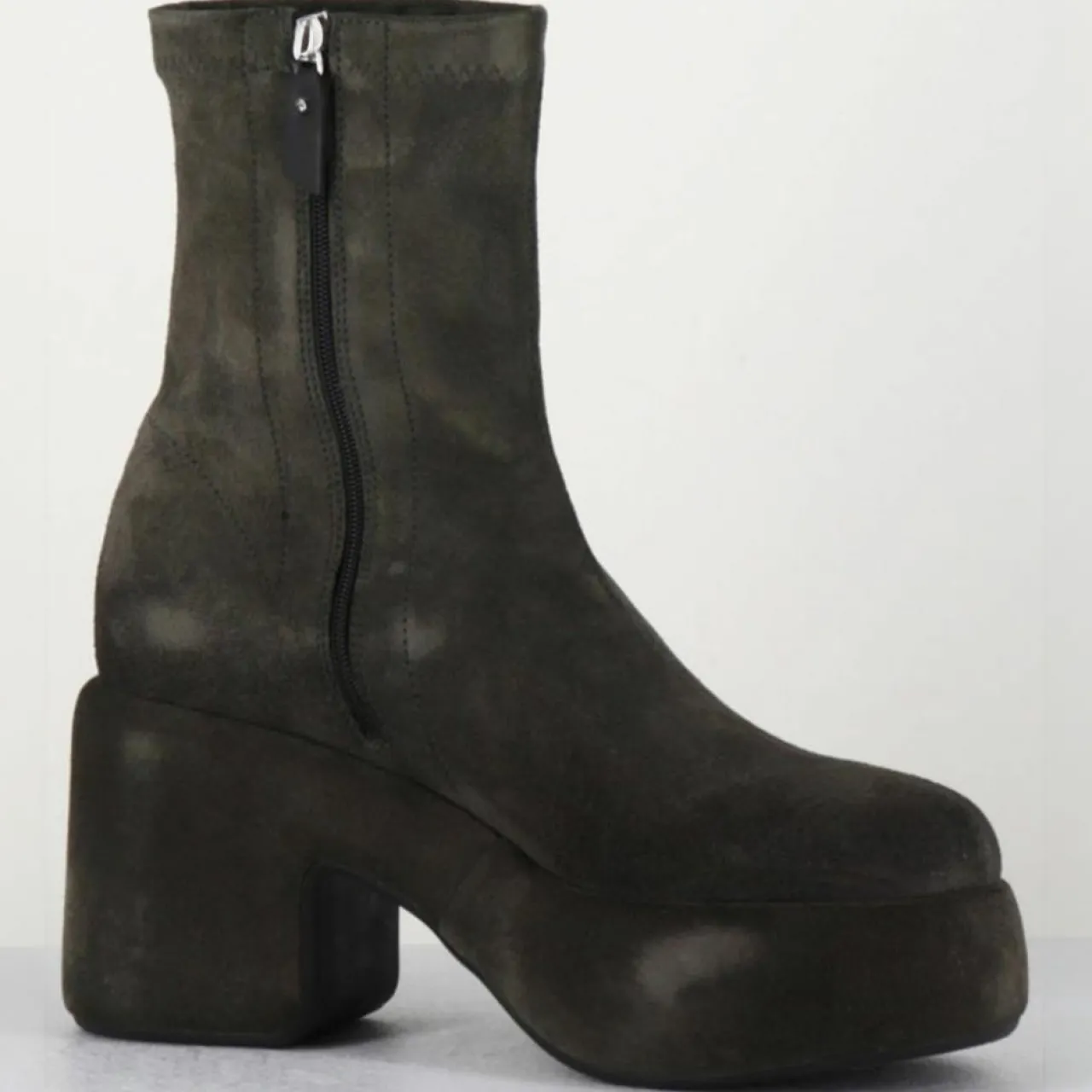 Bottines en Velours de Cuir grises - Talon 8 cm