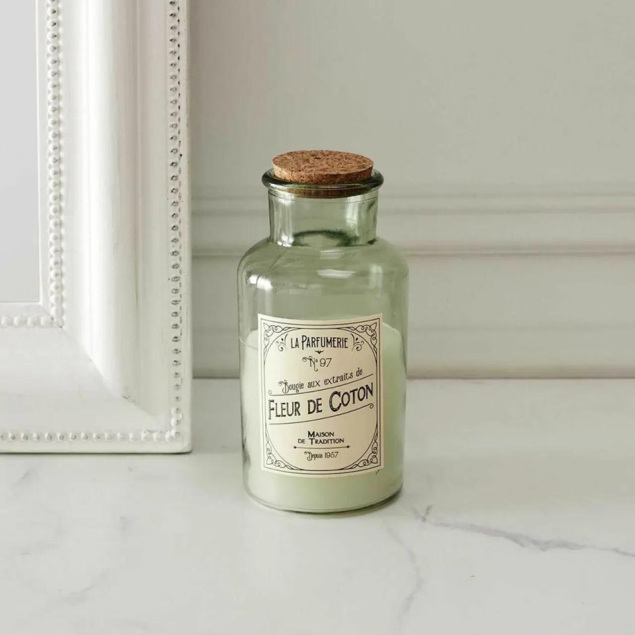 Bougie Parfumée Maison Tradition vert/ rouge/ blanc - 7.8x17x7.8 cm