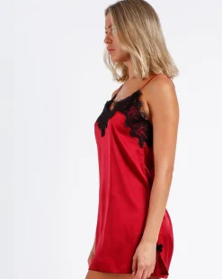 Chemise de nuit en dentelle rouge rubis