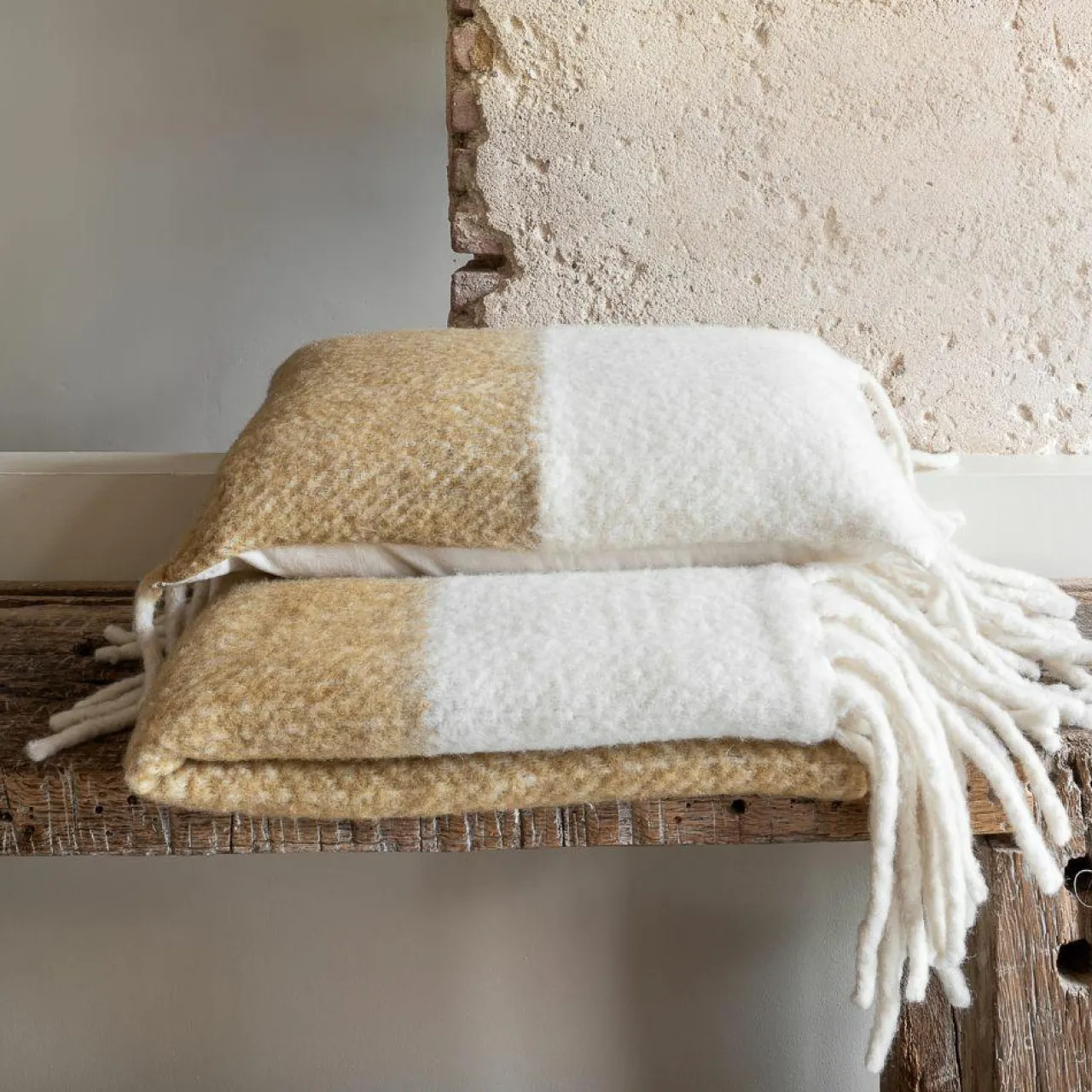 Coussin en laine bicolore beige 40x60cm