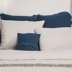 Coussin en lin frangé bleu 35x35cm