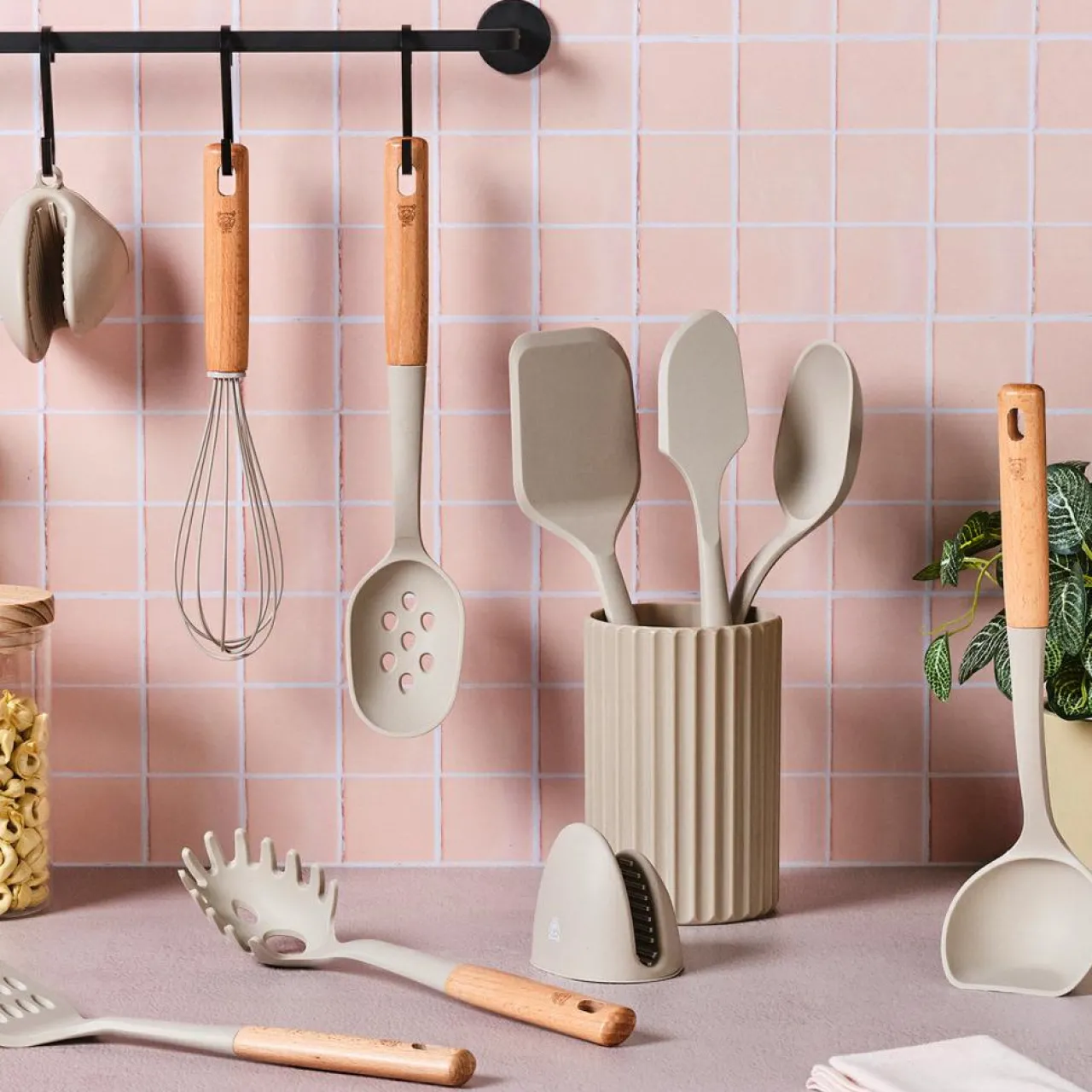 Couverts à salade en bois et silicone GUNNAR beige/marron