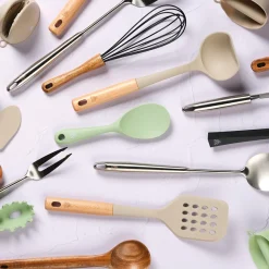 Couverts à salade en bois d'acacia ROLF marron