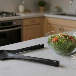 Couverts à salade en thermoplastique JESPER noir