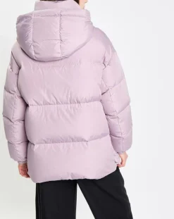 Doudoune courte à capuche violet clair