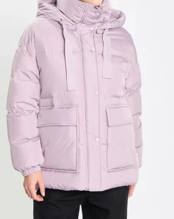 Doudoune courte à capuche violet clair