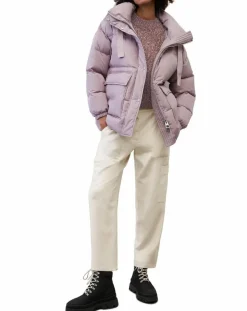 Doudoune courte à capuche violet clair