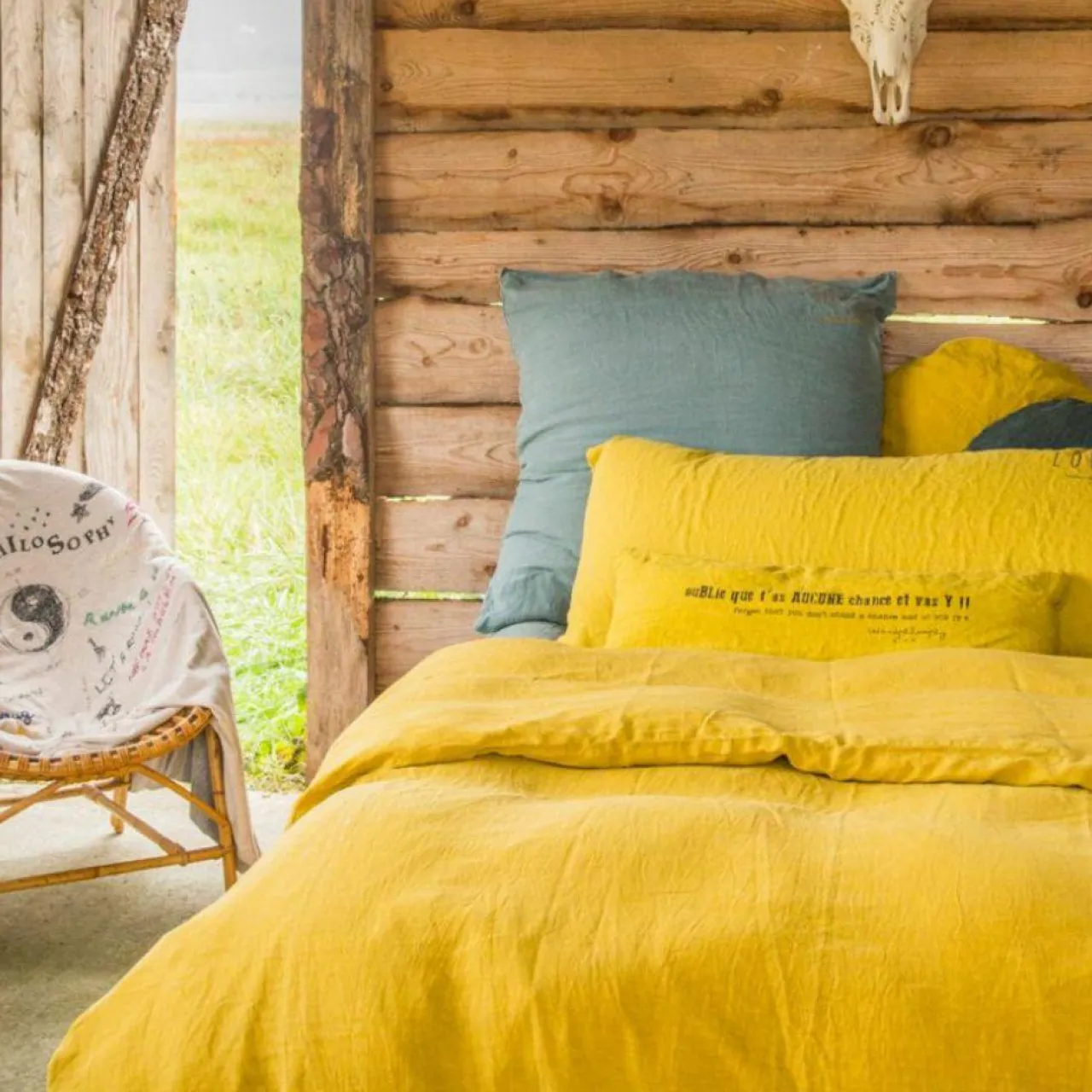 Drap housse en lin lavé jaune 160x200cm