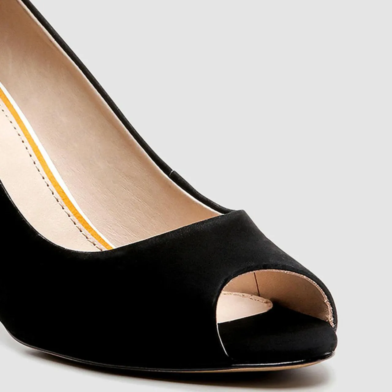 Escarpins en Velours de Cuir Bebe Milene noirs - Talon 6 cm