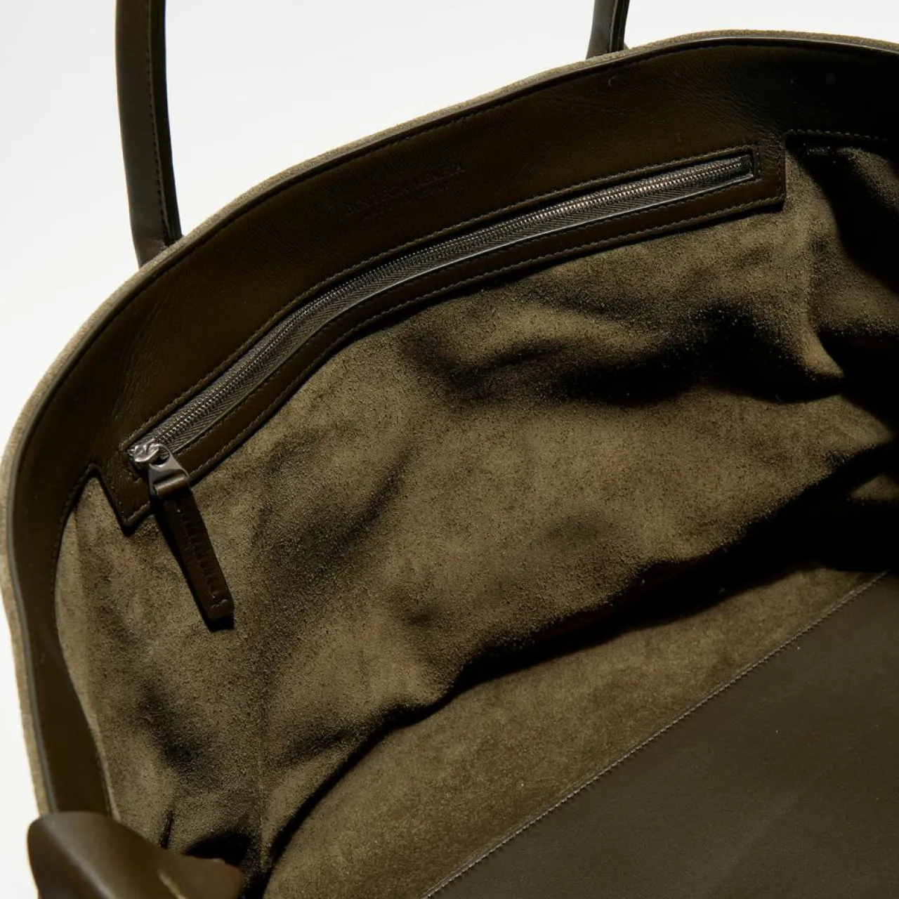 Grand cabas en Velours de Cuir kaki - 33x45x20 cm