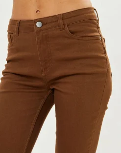 Jean ajusté Gerly en Toile de coton noisette