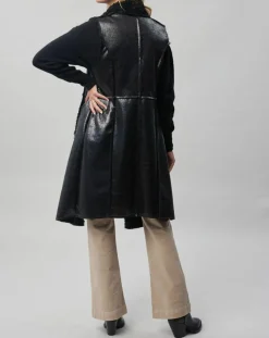 Manteau sans manches en fausse peau lainée Vogue noir