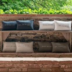 Paire de coussins sérigraphiés en lin verts 25x40cm