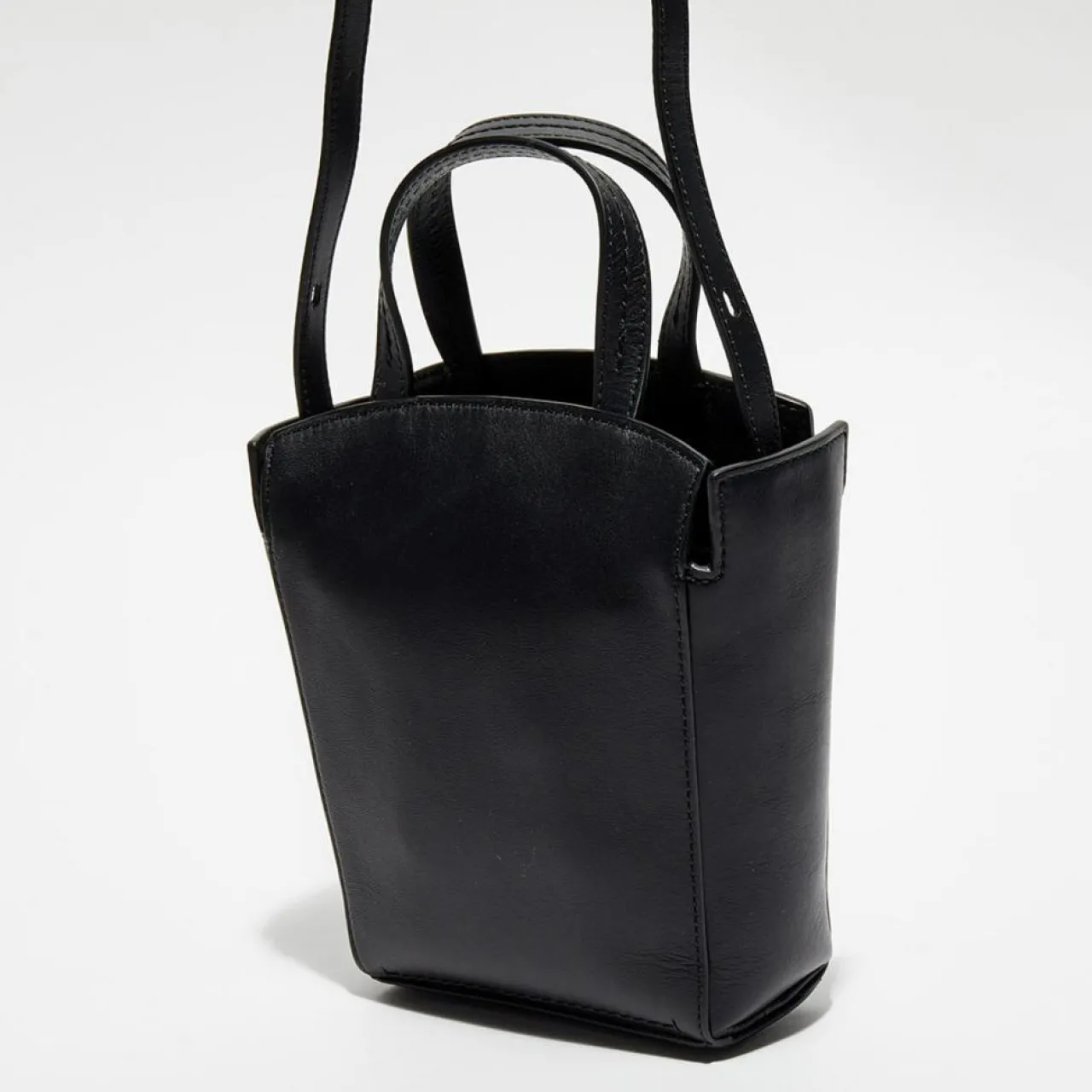 Petit sac à main en Cuir Mini Clovelly noir - 16x18x7 cm