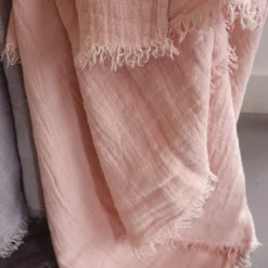 Plaid en lin lavé finitions frangées rose 150x180cm