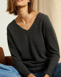 Pull 100% Cachemire col V profond gris chiné foncé