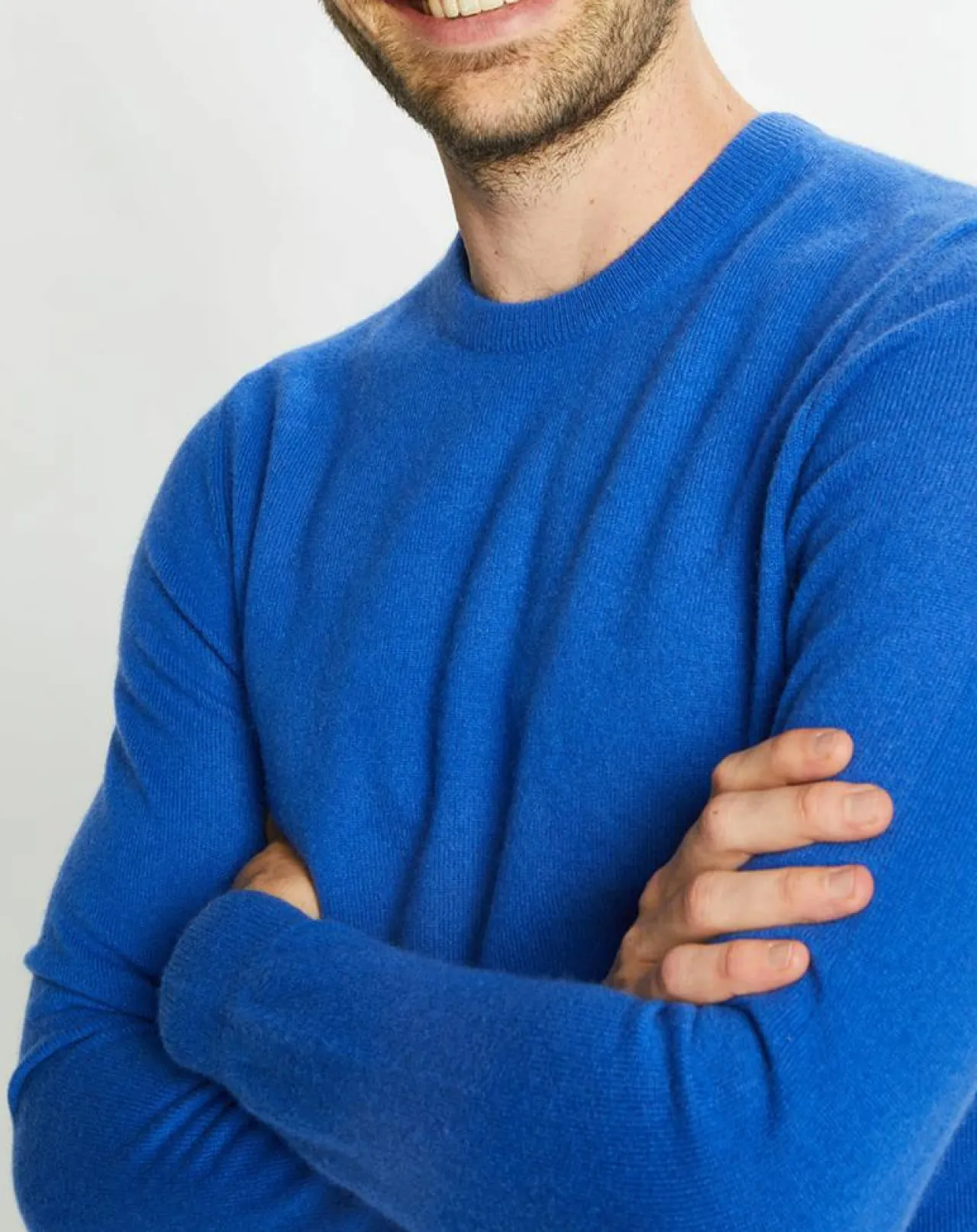 Pull 100% Cachemire Nachron col ras du cou bleu électrique