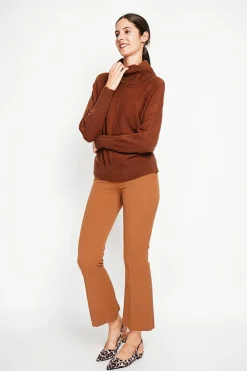 Pull col boule marron