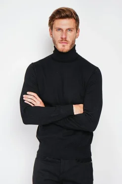 Pull col roulé noir