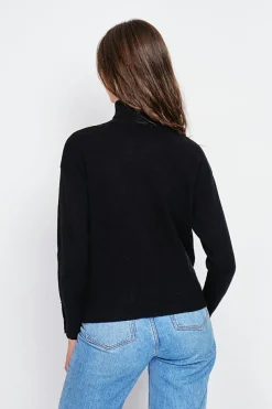 Pull col roulés noir