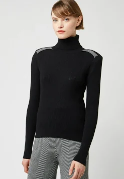 Pull Jeanne-Élise col roulé motifs épaules noir