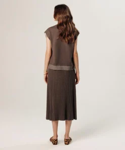 Pull Nikita manches courtes col V marron havane