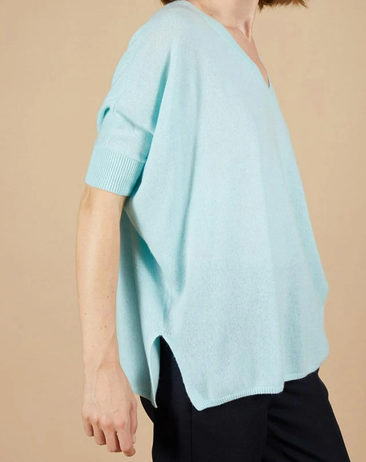 Pull poncho 100% Cachemire Kelly col V manches courtes bleu océan