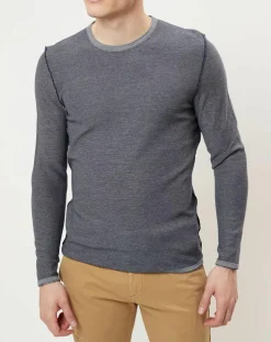 Pull rayé bleu marine