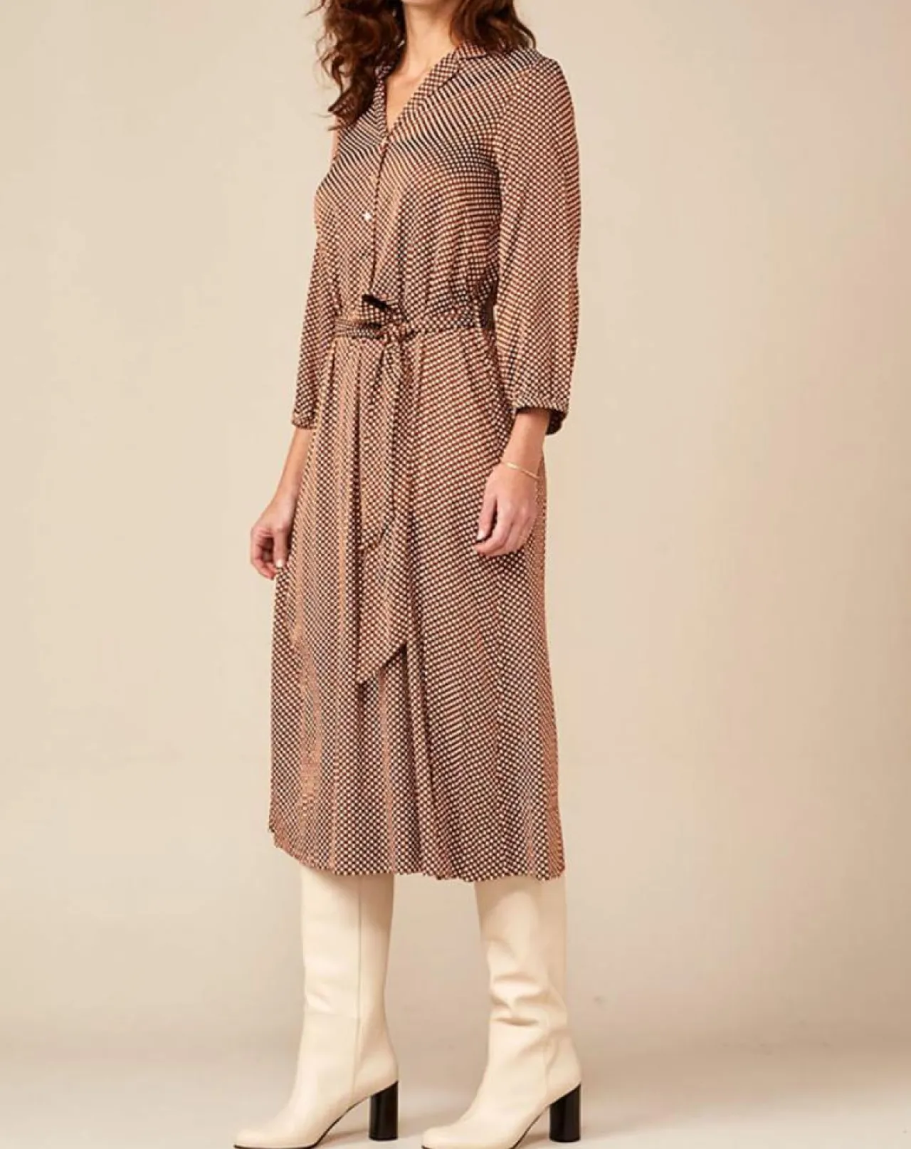 Robe Armory à pois marron