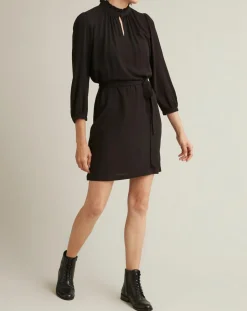 Robe courte col victorien noir foncé