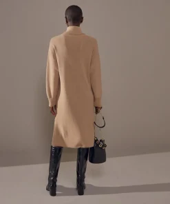 Robe Iris, droite, col roulé marron moka