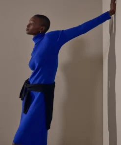 Robe Melina moulante boutons bleu outremer