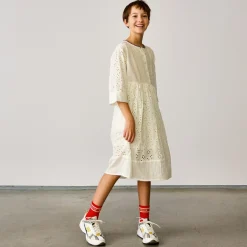Robe mi-longue en Coton Hoboes broderies anglaises écrue