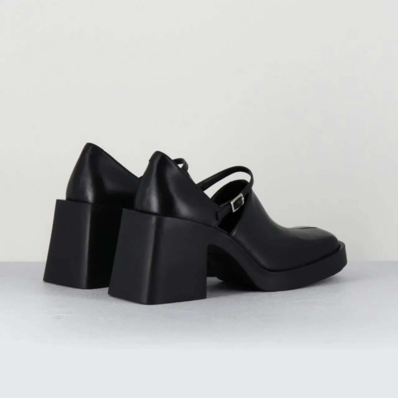 Sabots en Cuir Kim noirs - Talon 8 cm