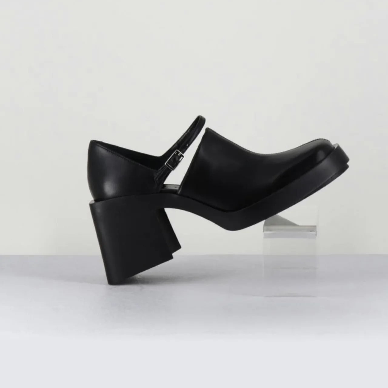 Sabots en Cuir Kim noirs - Talon 8 cm