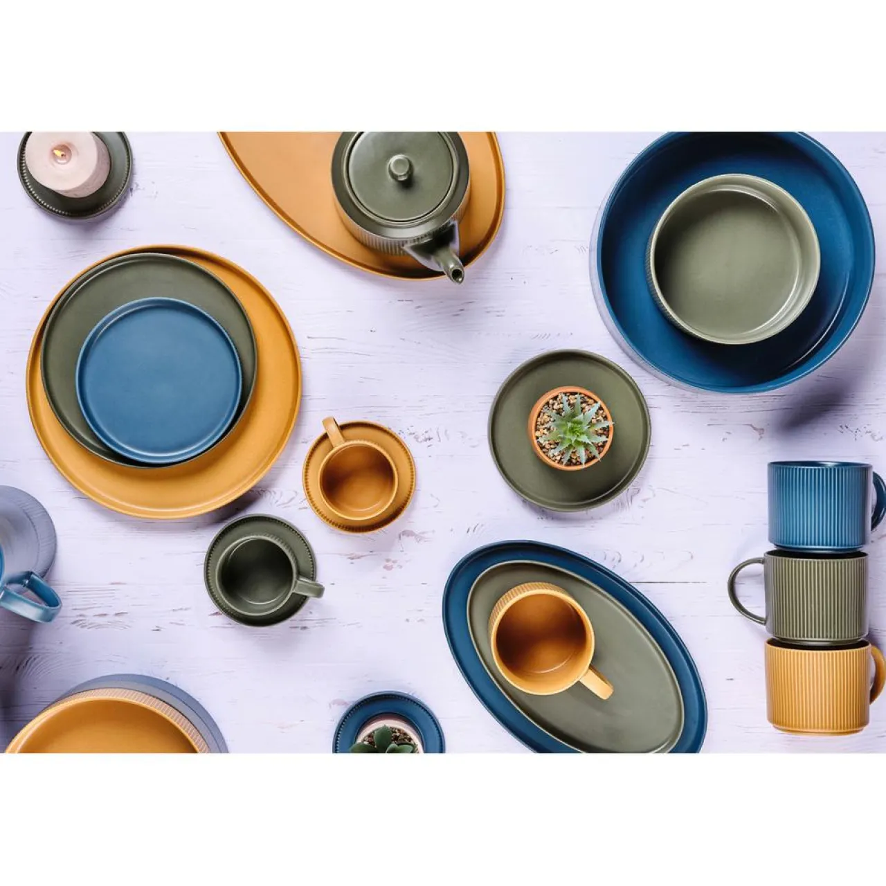 Service Complet Scandi bleu marine - 36 Pièces