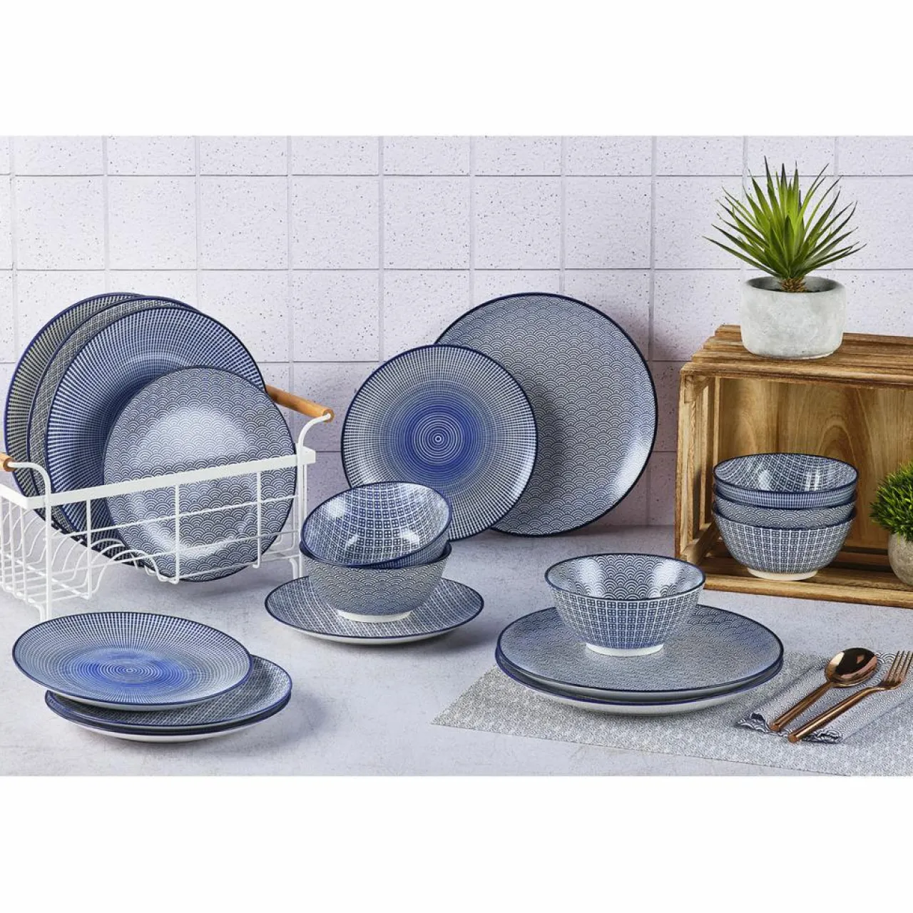 Service Les essentiels Dark bleu foncé - 18 pièces