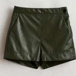 Short Adelle en Cuir vegan vert foret