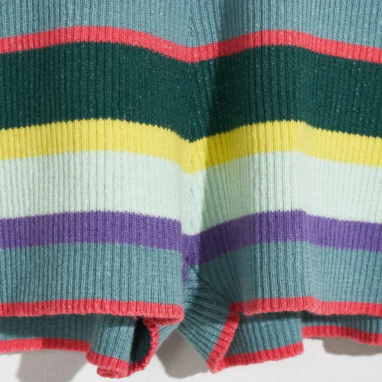 Short tricoté Gemin rayé multicolore