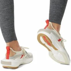 Sneakers Explorer™ Defy blanches