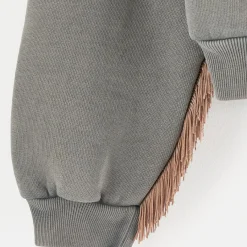 Sweat Flores black sand